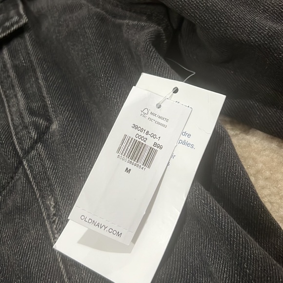 Old Navy Black distressed denim jacket - Picture 2 of 2